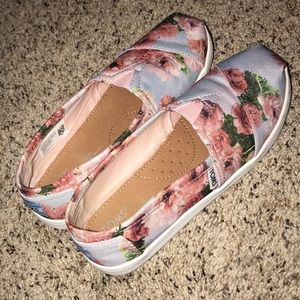 TOMS Floral Sneaker